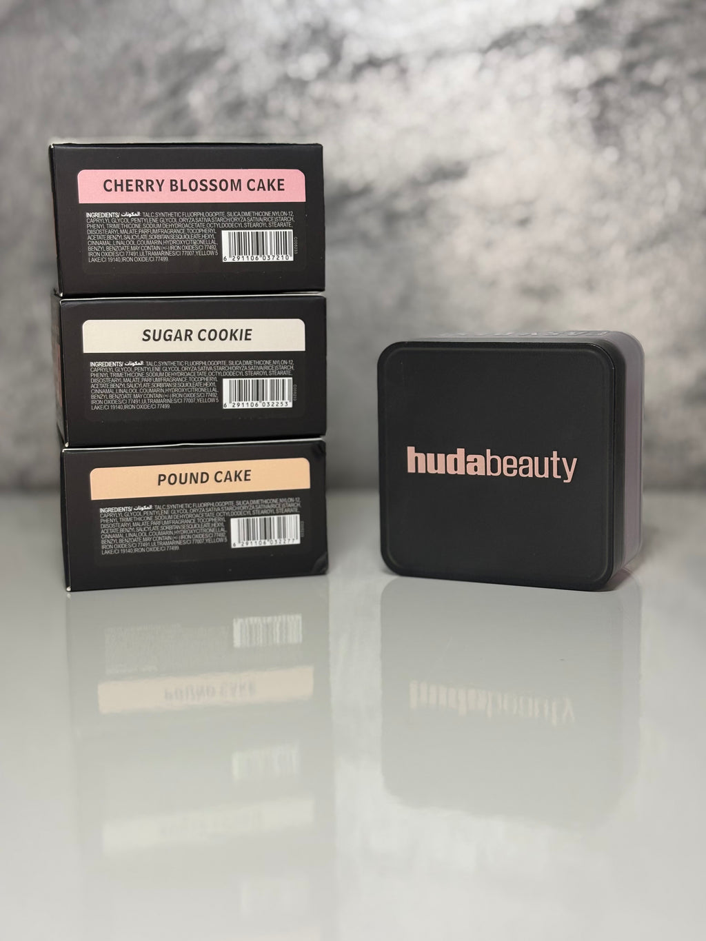 Huda Beauty Easy Bake Loose Baking & Setting Powder
